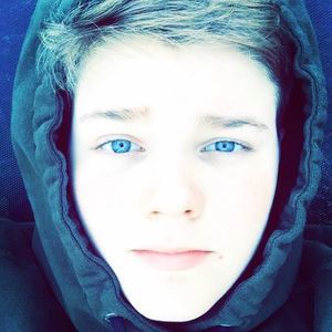 Meet your Posher, Emanuel